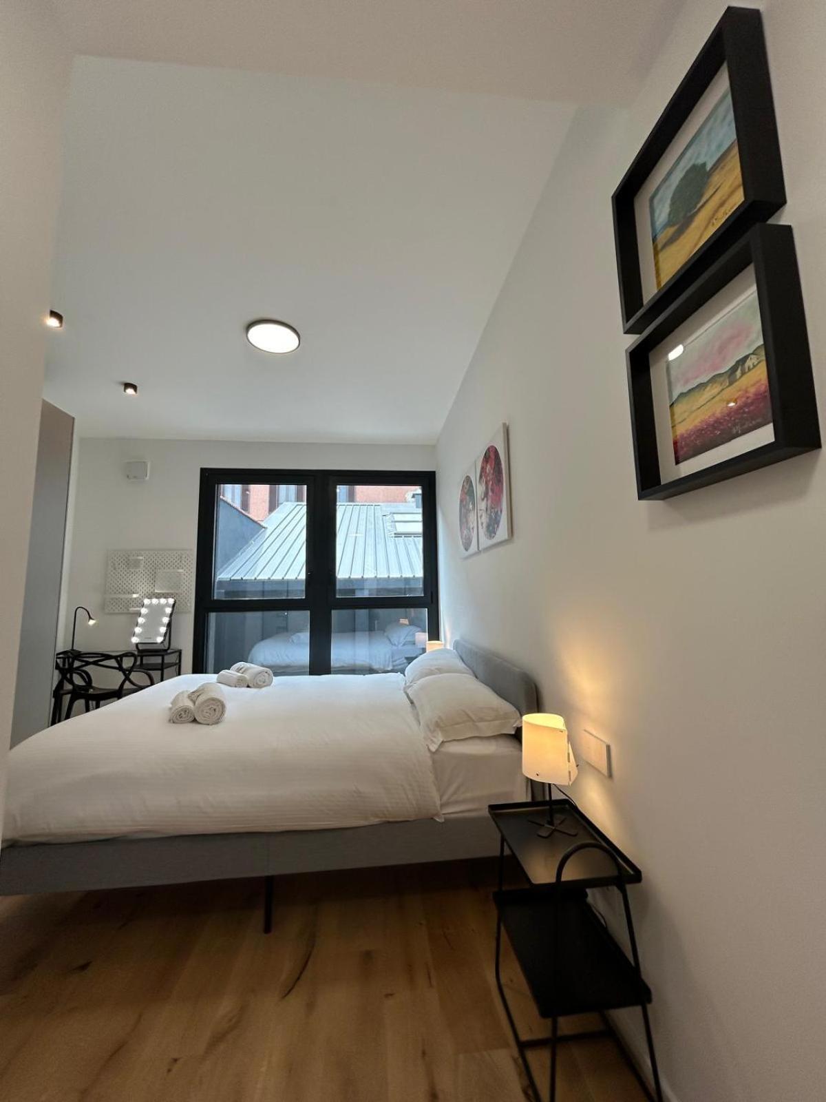 Kibilu Luxury Apt With Terrace, Isola District And Near Garibaldi Station Мілан Екстер'єр фото