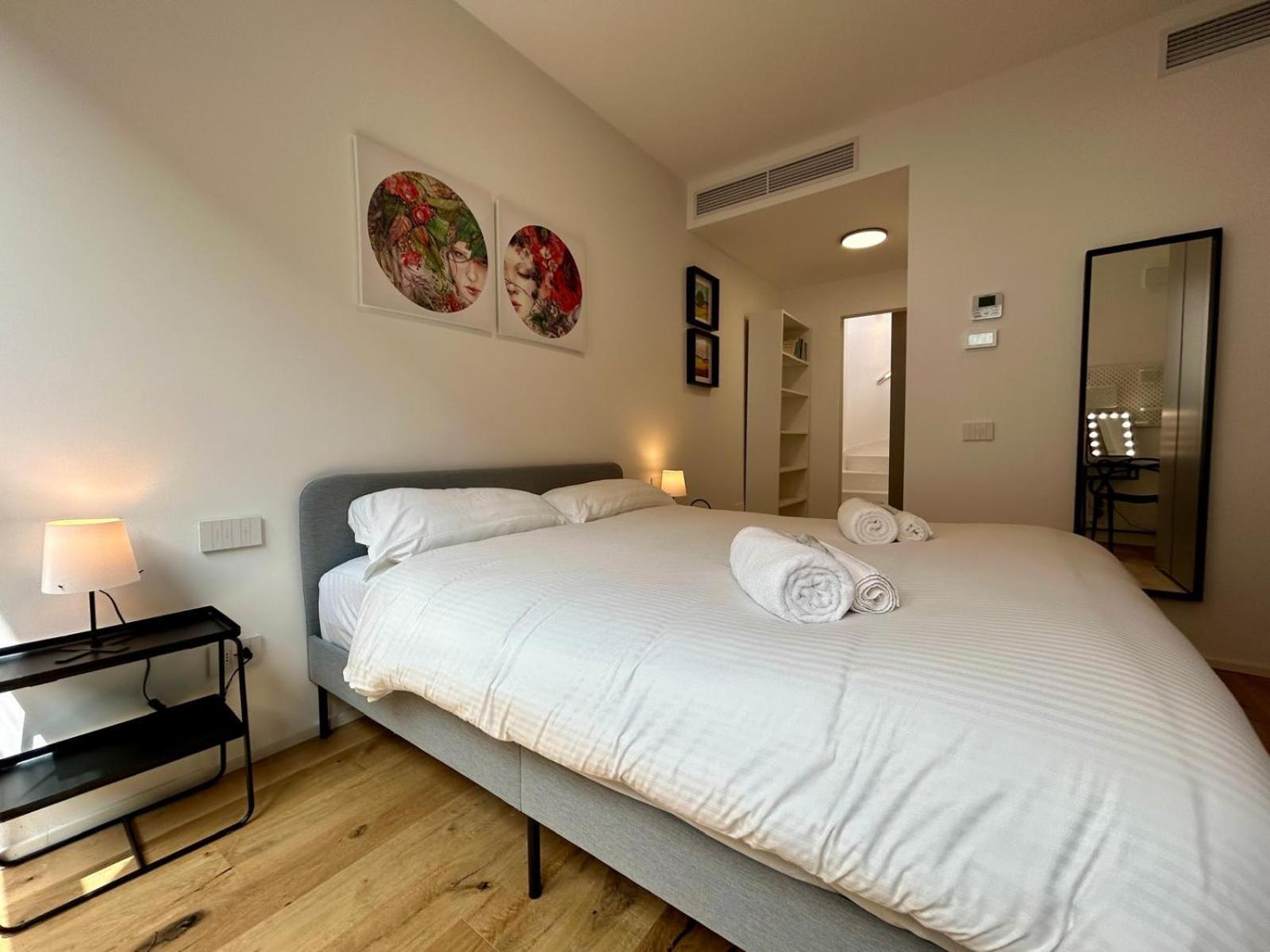 Kibilu Luxury Apt With Terrace, Isola District And Near Garibaldi Station Мілан Екстер'єр фото